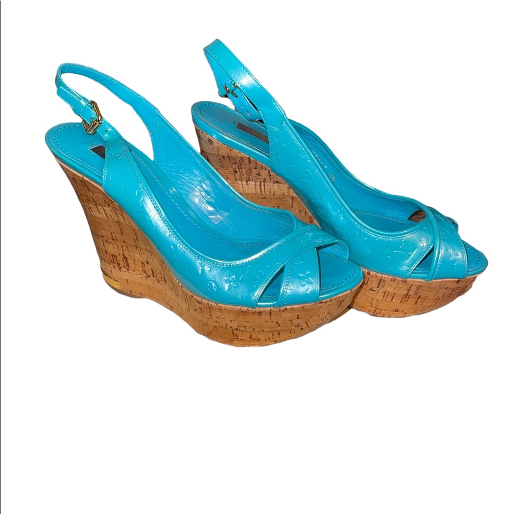 💯Authentic Louis Vuitton wedge sandals